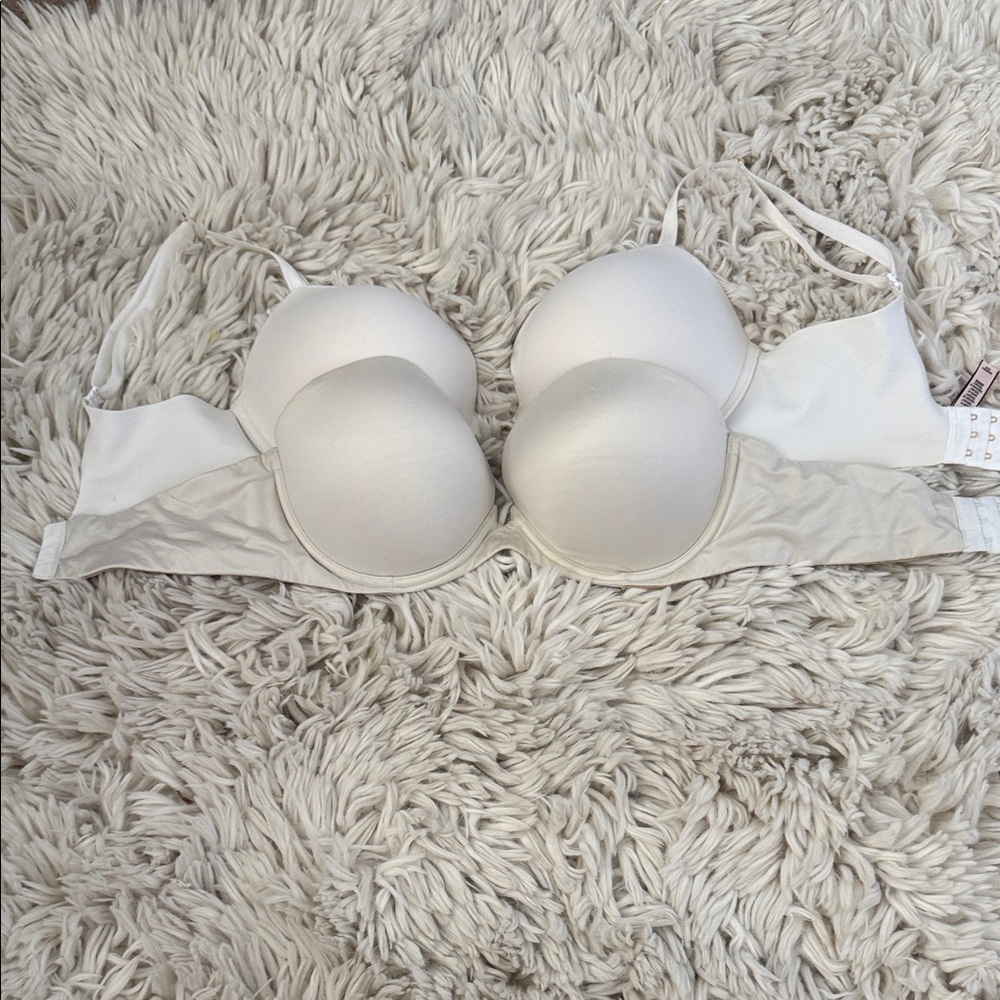 Everyday Smooth Padded Bra - White